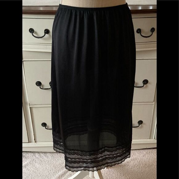 Vintage Black lace Slip Medium - Picture 2 of 6